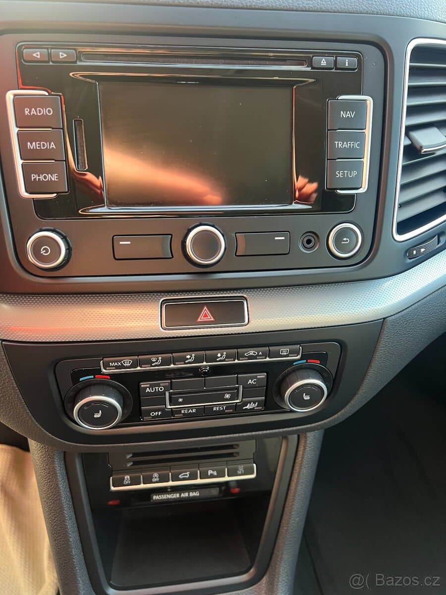 2011 Volkswagen SHARAN - 17