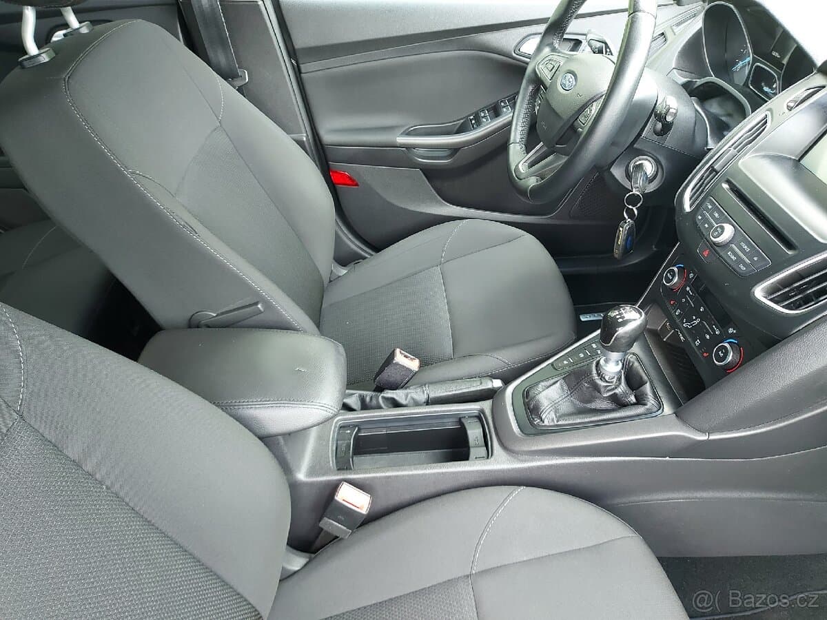 2015 Ford FOCUS - 17