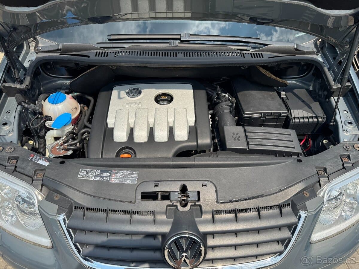 2004 Volkswagen TOURAN - 17