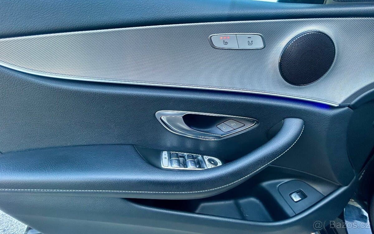 2017 Mercedes-Benz EQA - 17