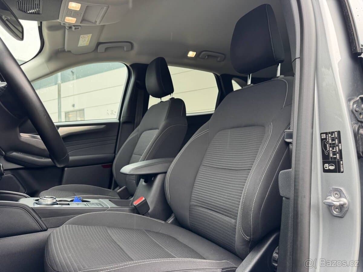 2023 Ford KUGA - 17