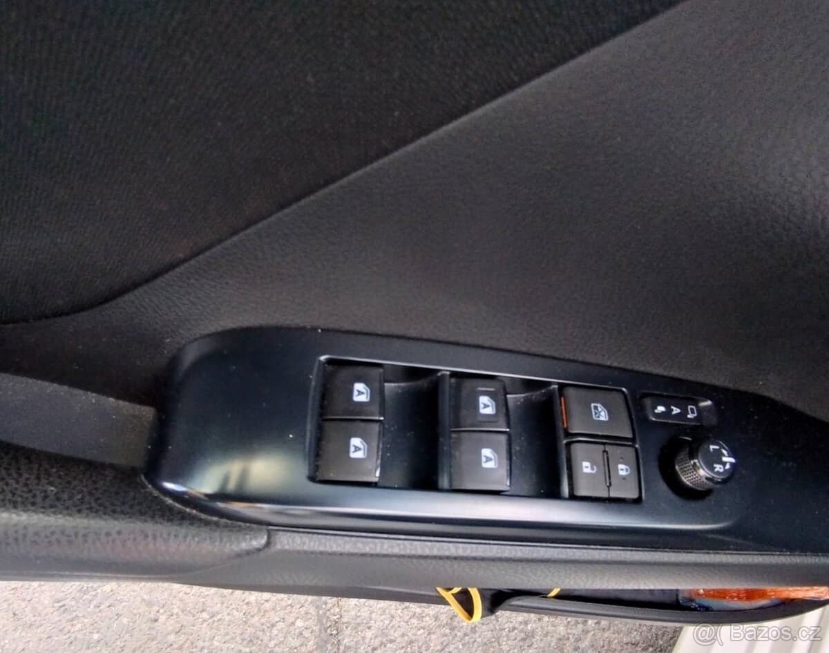 2020 Toyota CAMRY - 17