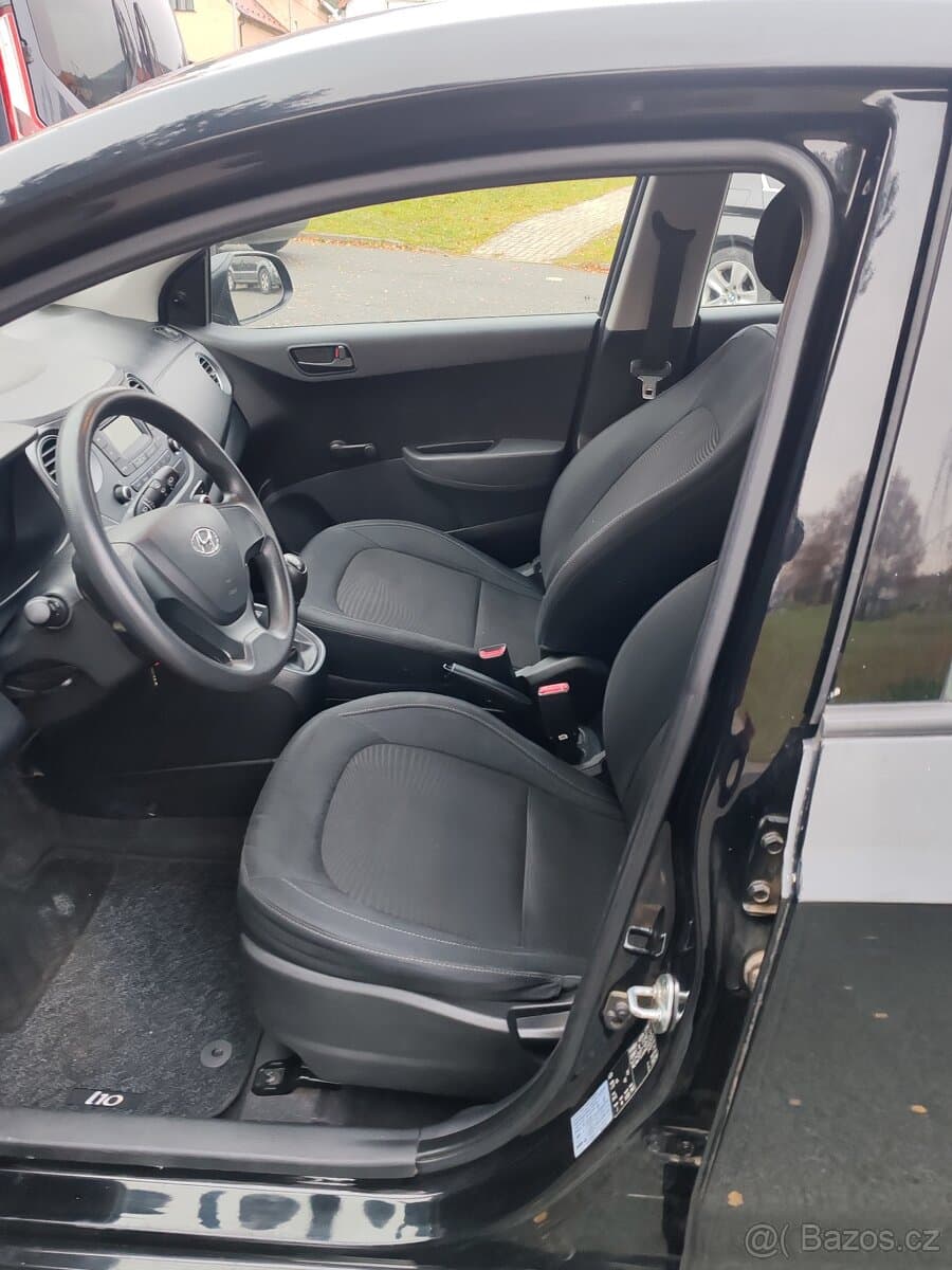 2017 Hyundai i10 - 17