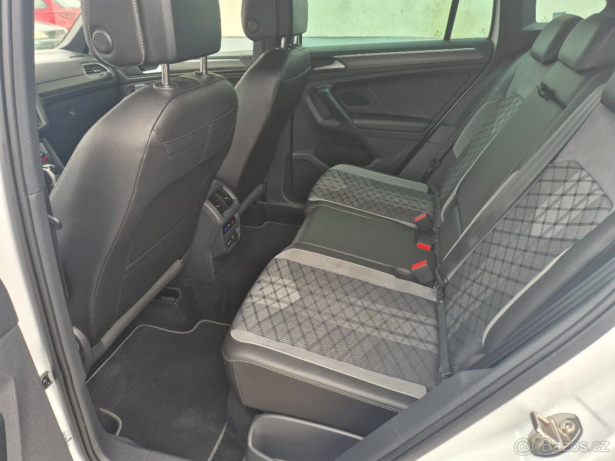 2021 Volkswagen TIGUAN - 17