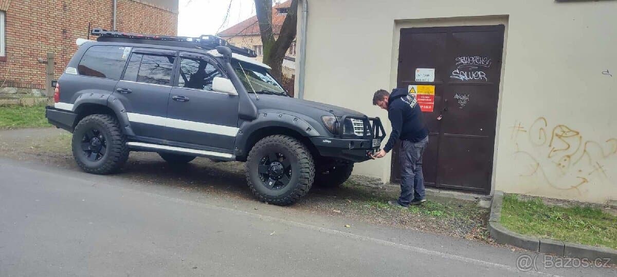 2000 Toyota LAND CRUISER - 17