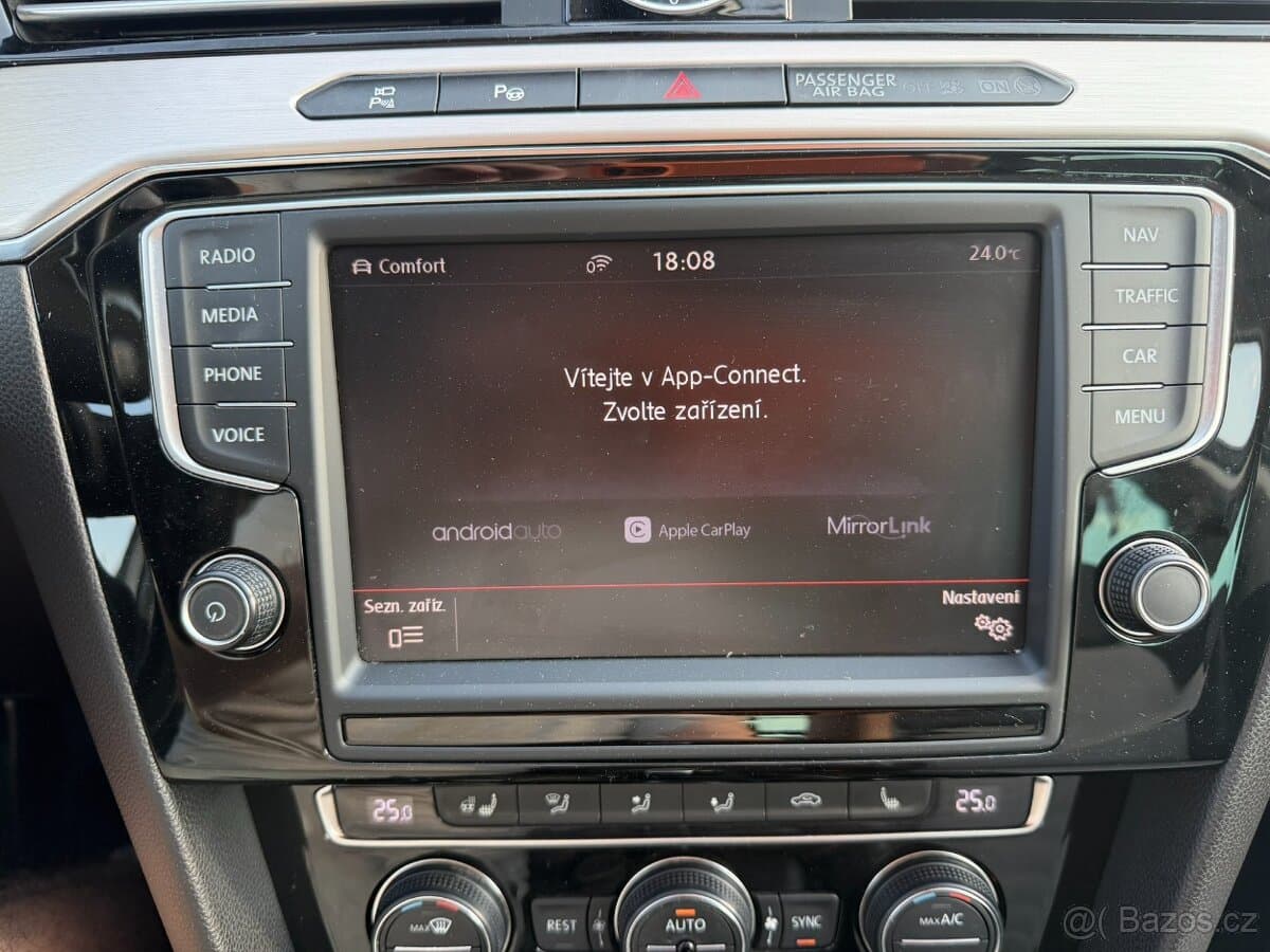 2015 Volkswagen PASSAT - 17