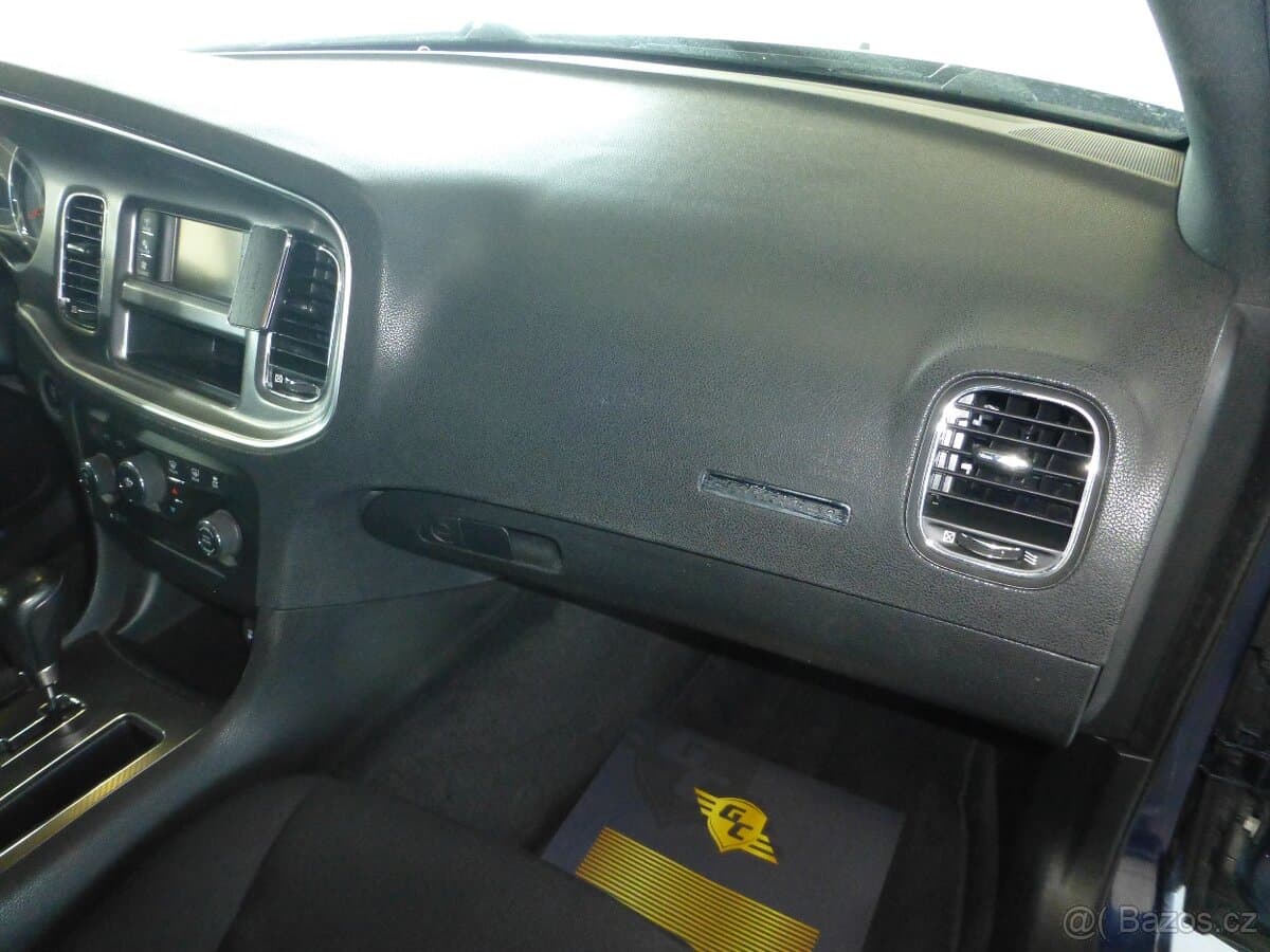 2013 Dodge CHARGER - 17