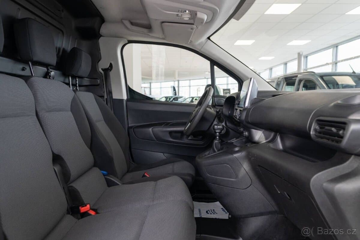 2019 Opel COMBO - 17