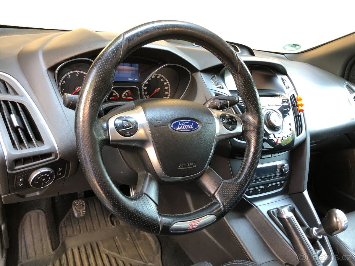 2014 Ford FOCUS - 17