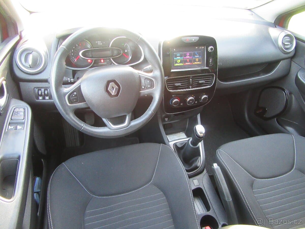 2017 Renault CLIO - 17