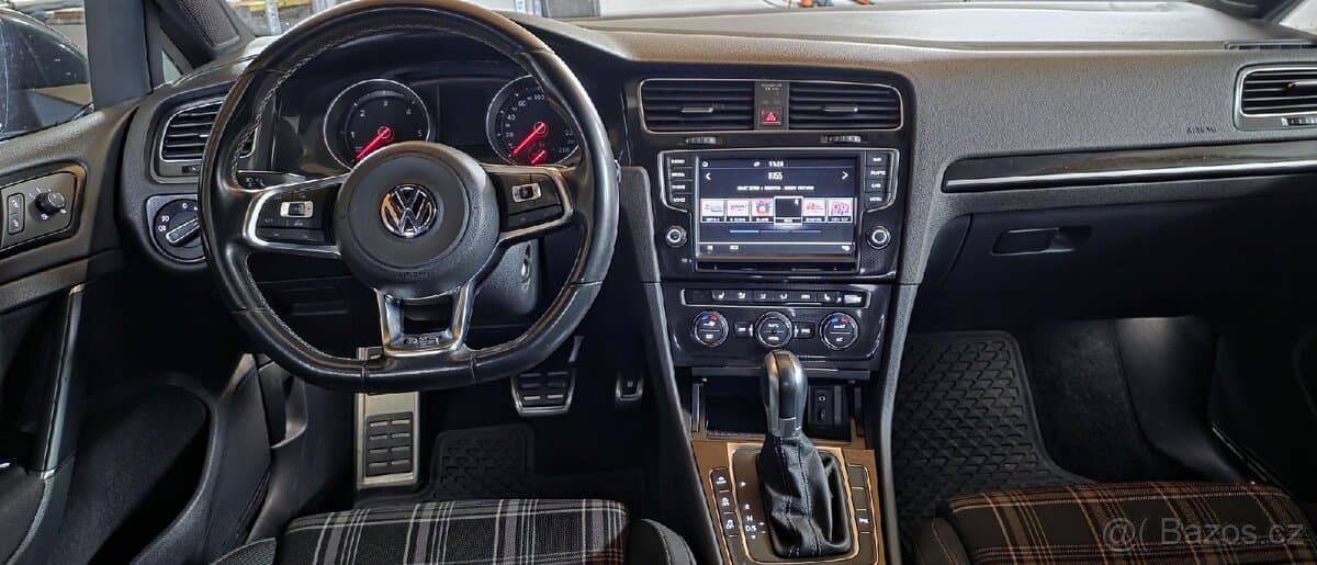 2016 Volkswagen GOLF - 17
