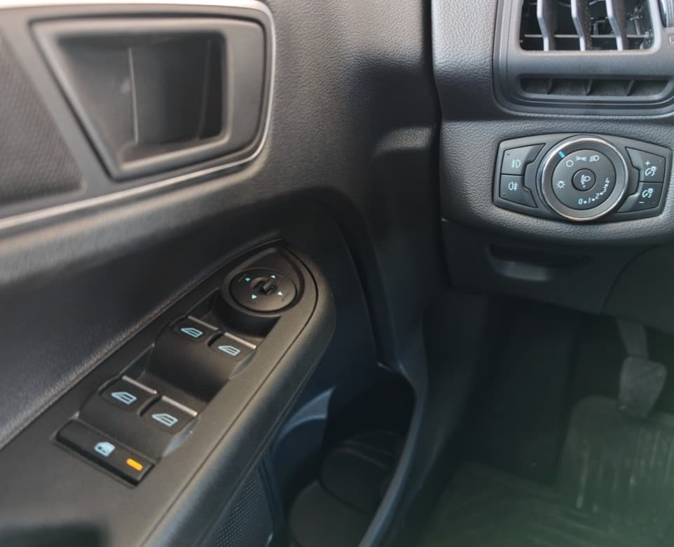 2015 Ford B-MAX - 17