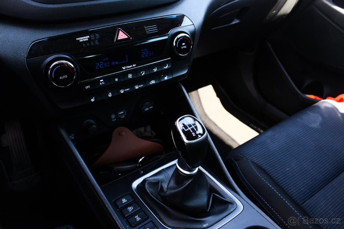 2015 Hyundai TUCSON - 17