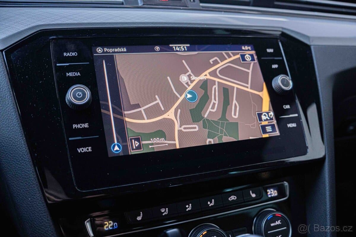 2019 Volkswagen PASSAT - 17