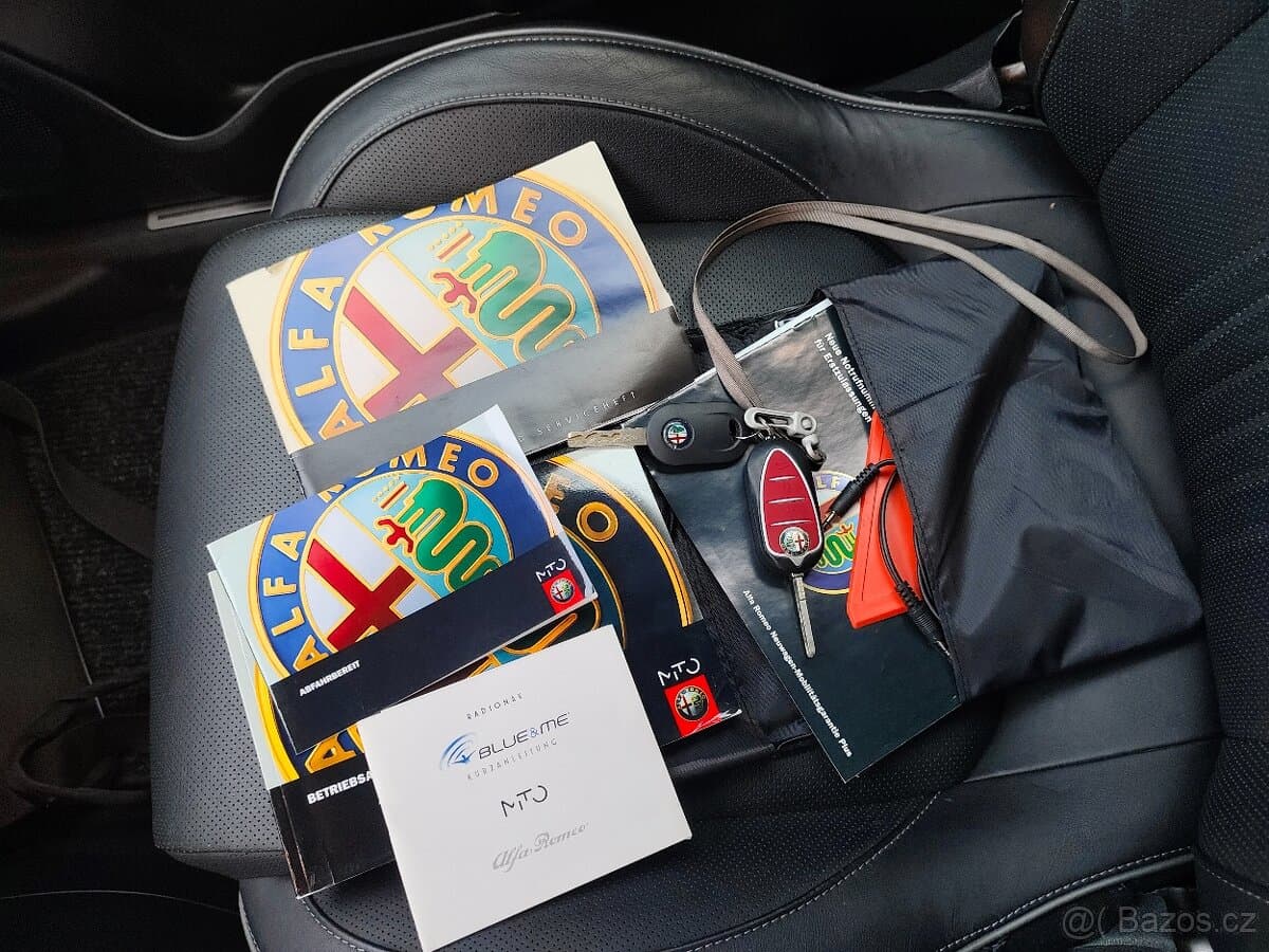 2011 Alfa Romeo MITO - 17