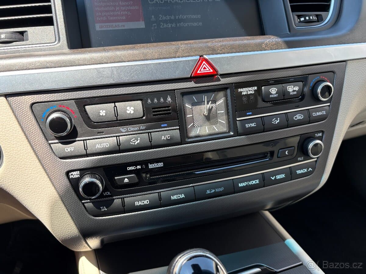 2017 Hyundai GENESIS - 17