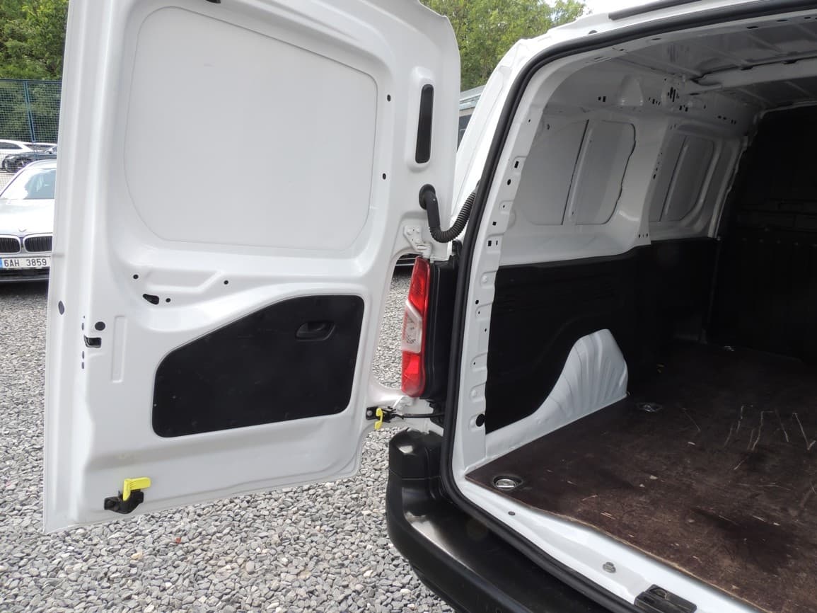 2023 Fiat DOBLO - 17