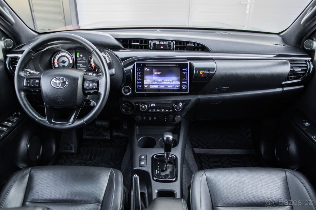 2020 Toyota HILUX - 17