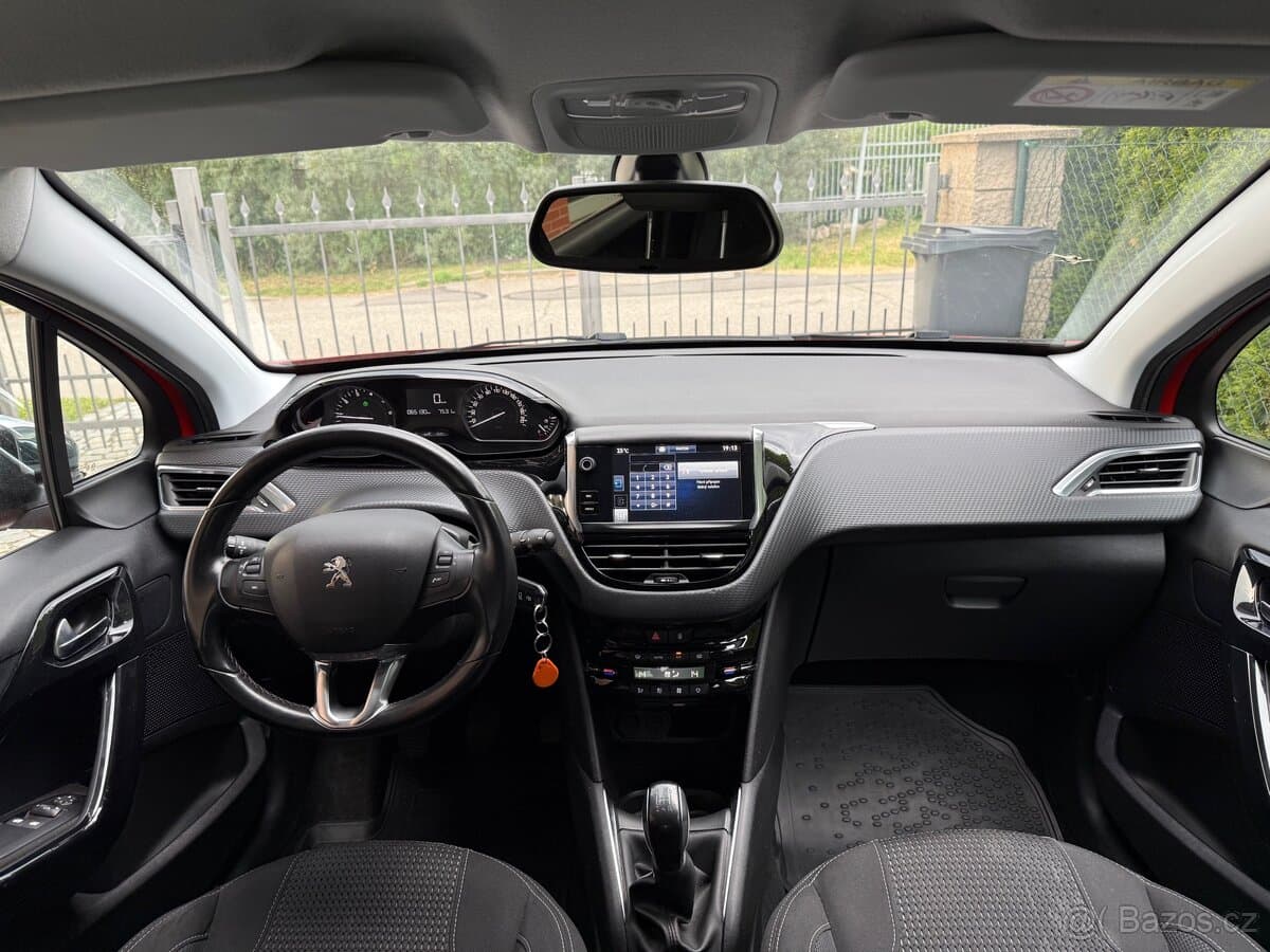 2017 Peugeot 208 - 17