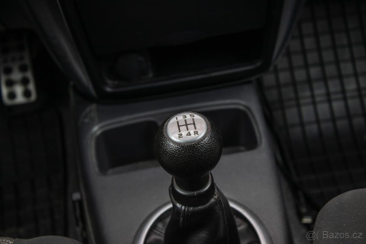 2011 Suzuki SX4 - 17