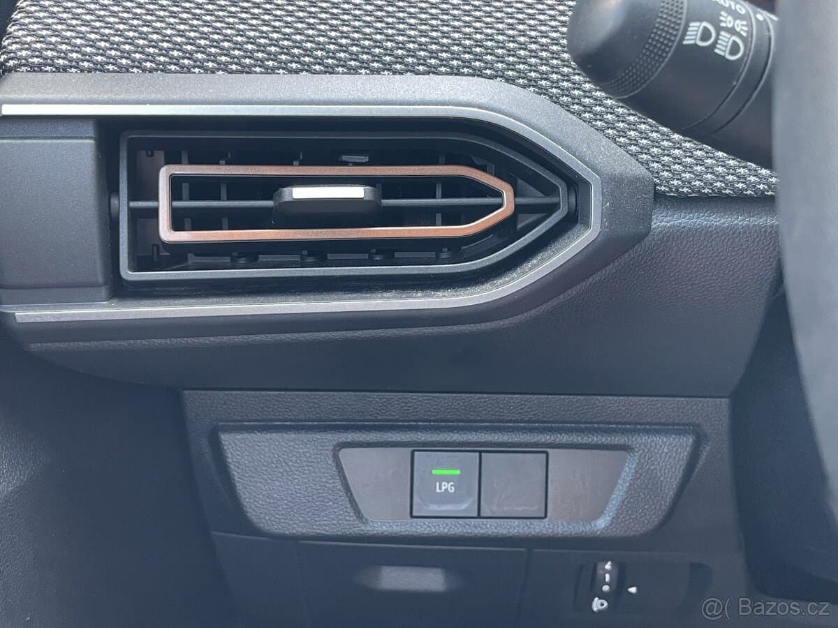 2023 Dacia SANDERO - 17