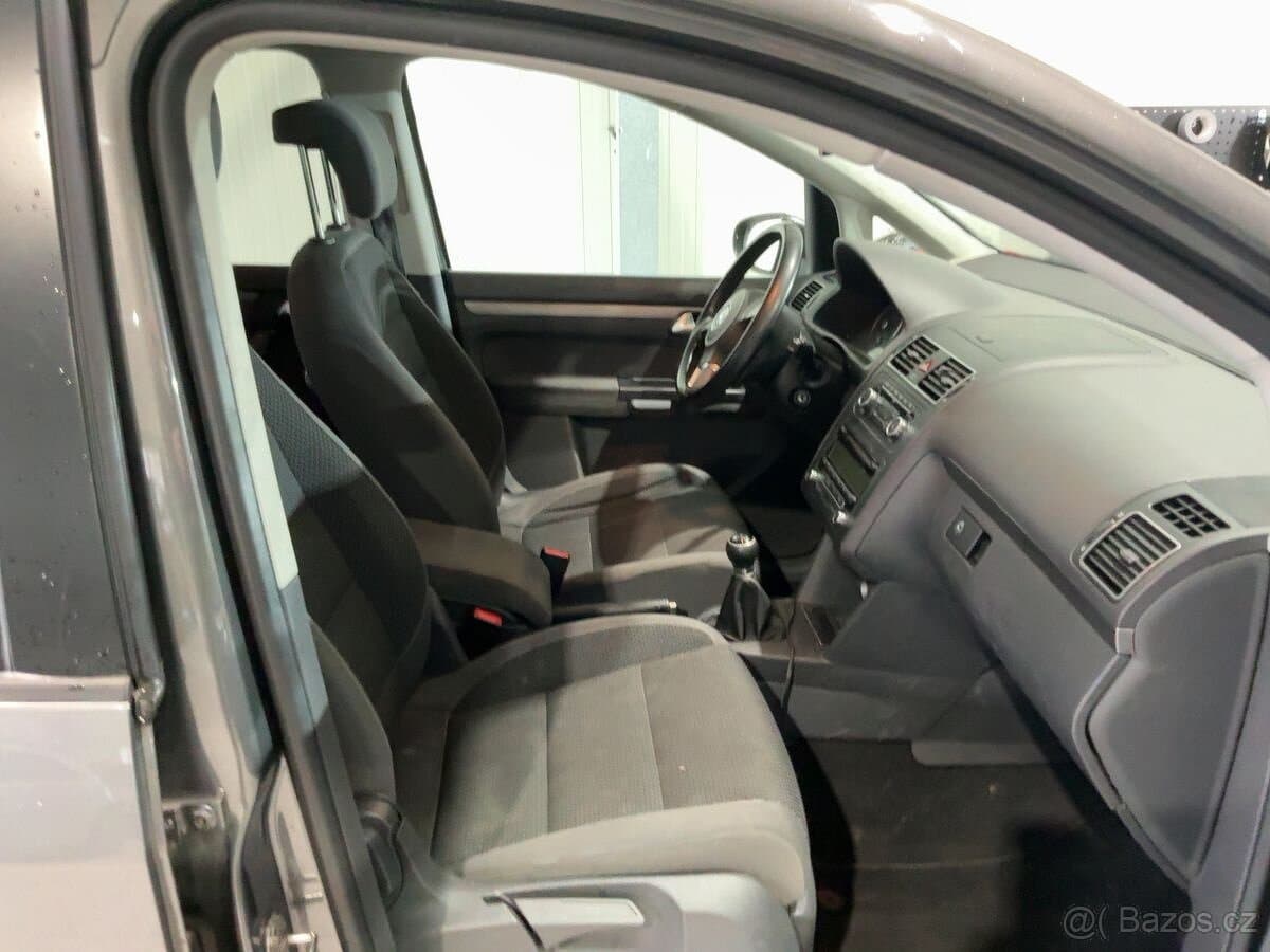 2010 Volkswagen TOURAN - 17