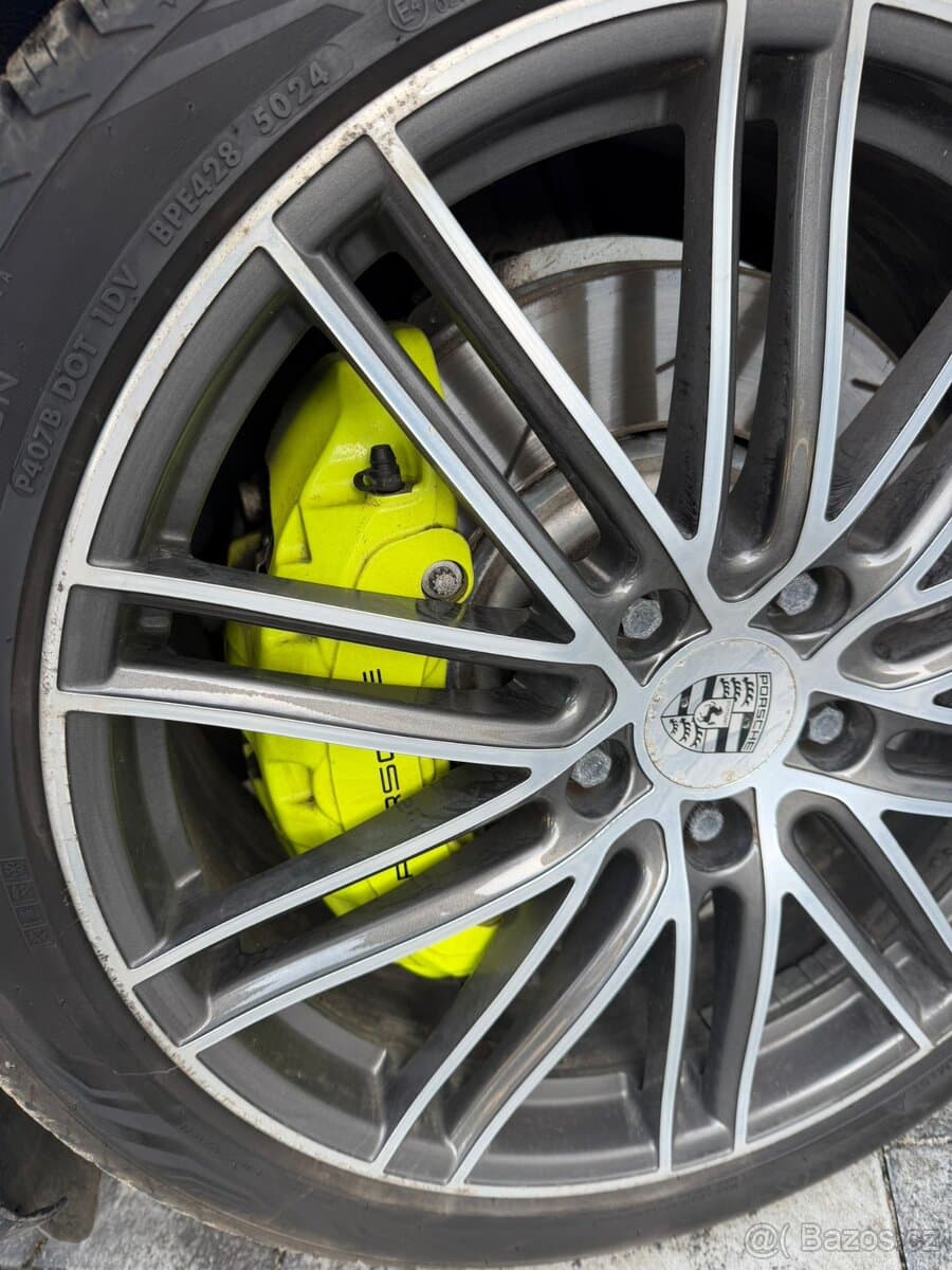 2018 Porsche PANAMERA - 17