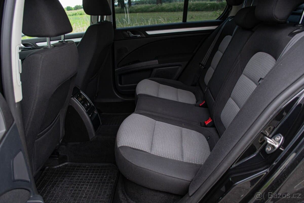 2011 Škoda SUPERB - 17