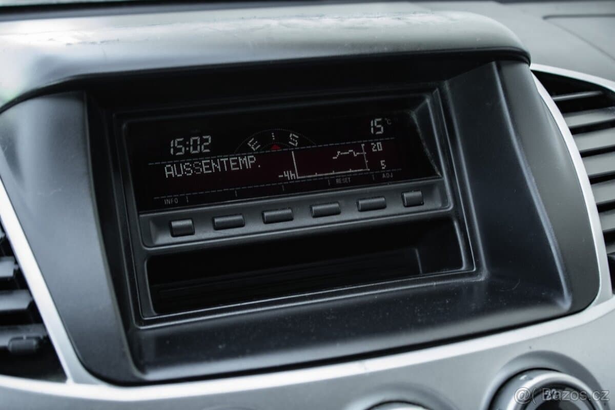2011 Mitsubishi L200 - 17