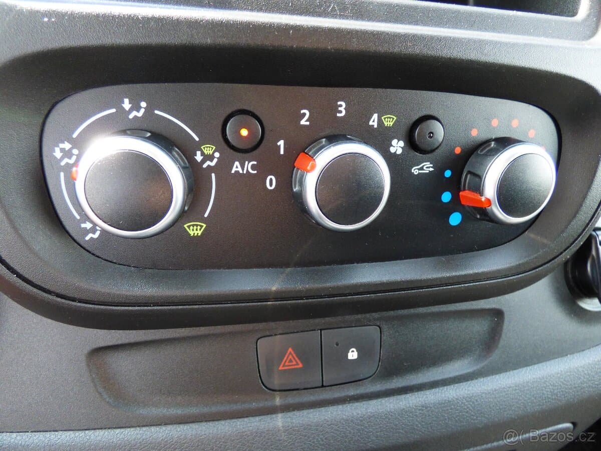 2021 Renault TRAFIC - 17