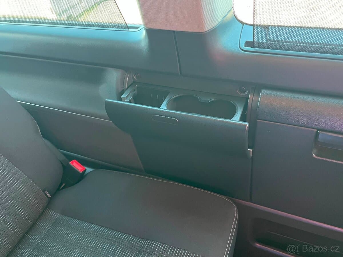 2016 Volkswagen MULTIVAN - 17