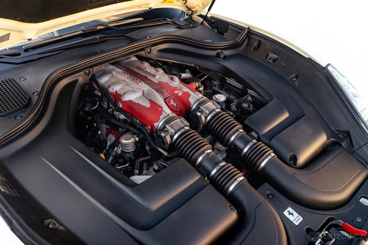 2010 Ferrari CALIFORNIA - 17