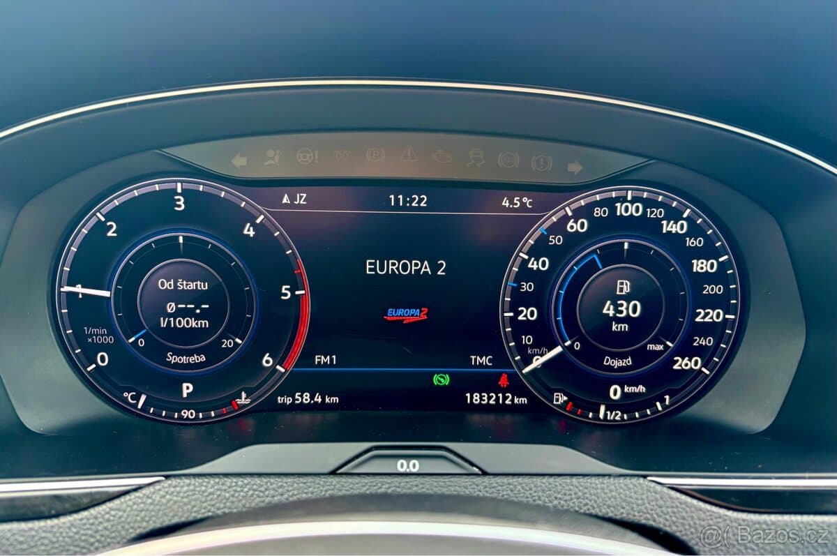 2017 Volkswagen PASSAT - 17