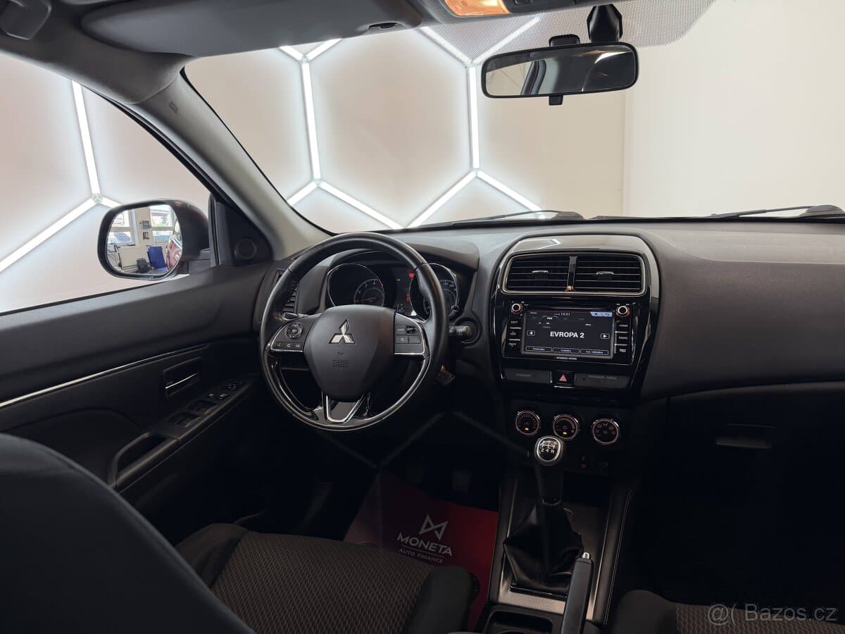 2017 Mitsubishi ASX - 17