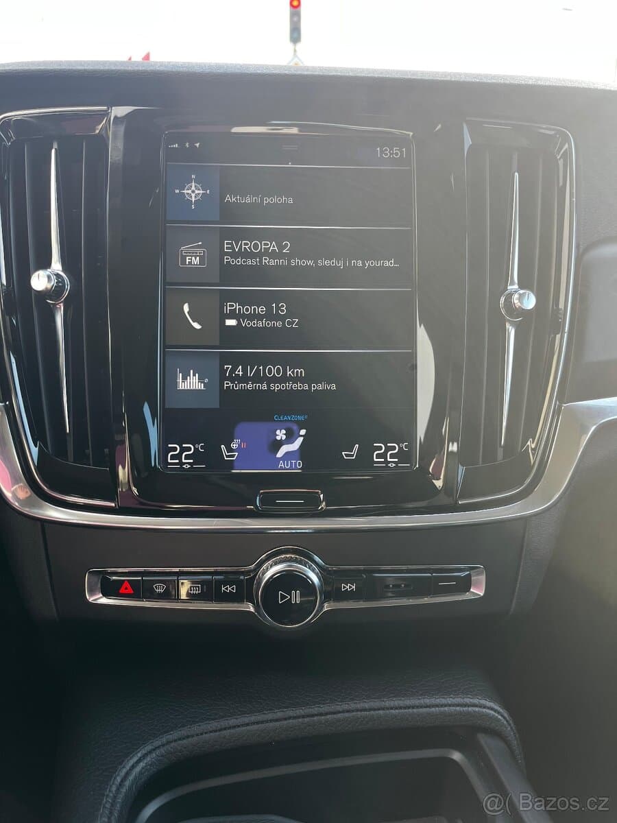 2017 Volvo V90 - 17