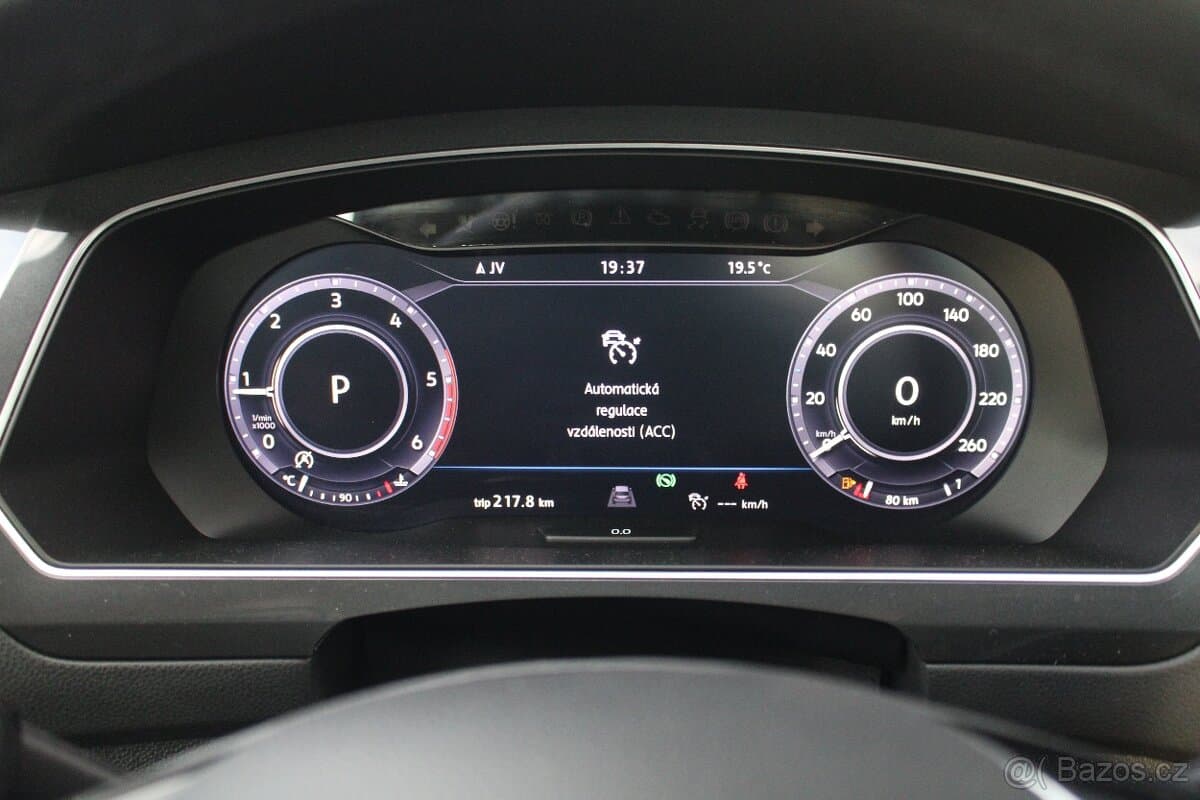 2016 Volkswagen TIGUAN - 17