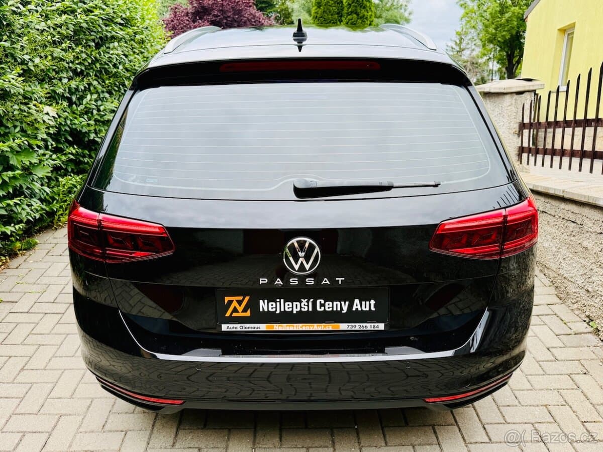 2023 Volkswagen PASSAT - 17