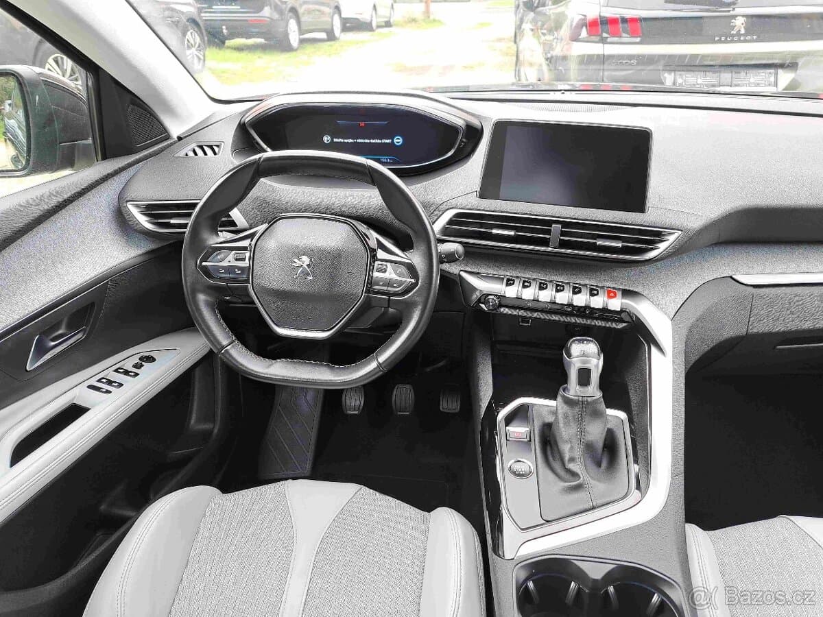 2020 Peugeot 5008 - 17
