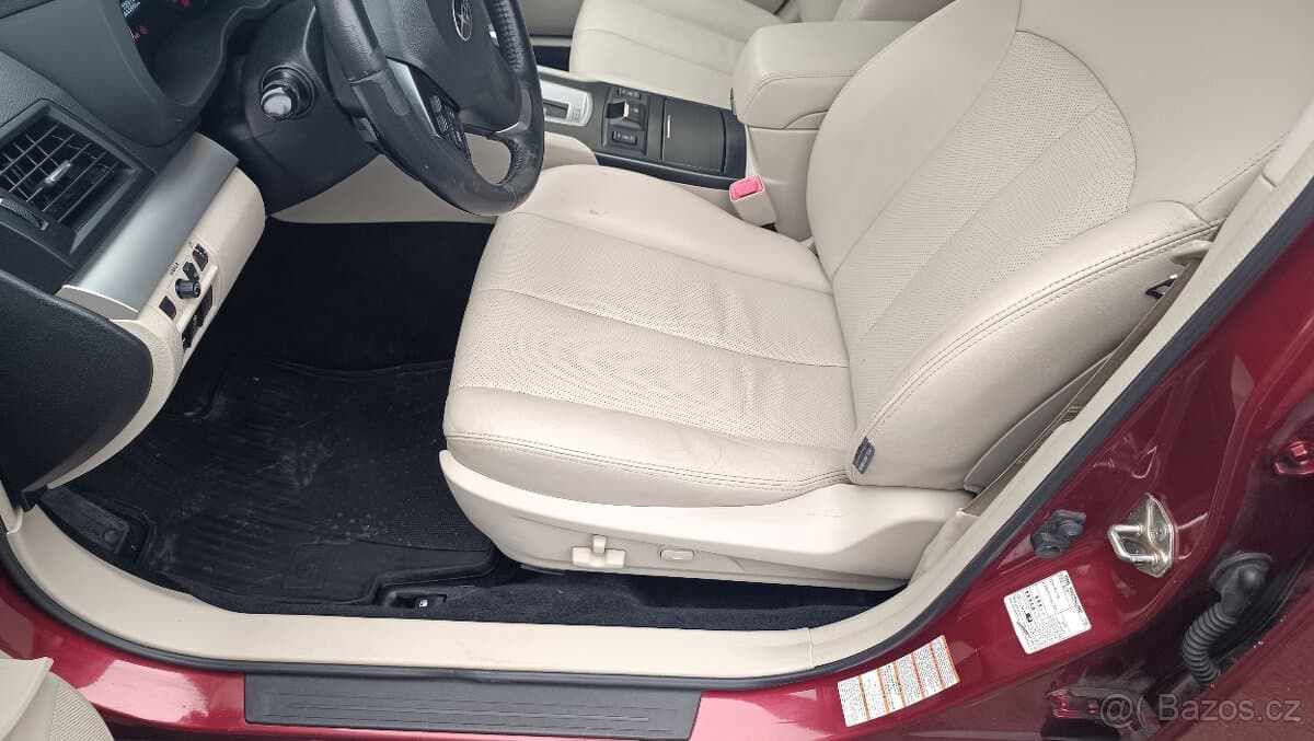 2014 Subaru OUTBACK - 17