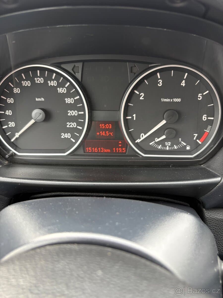 2011 BMW 1-SERIES - 17