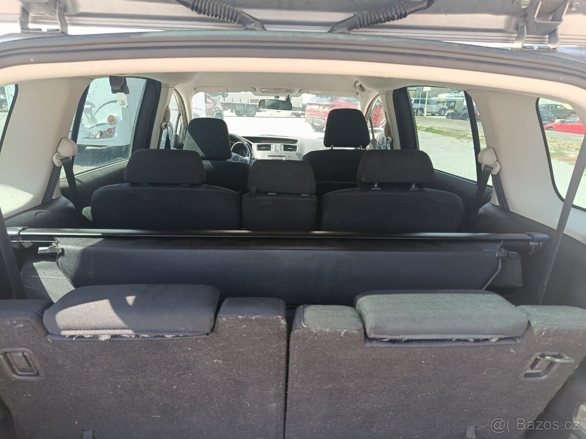 2012 Mazda 5 - 17