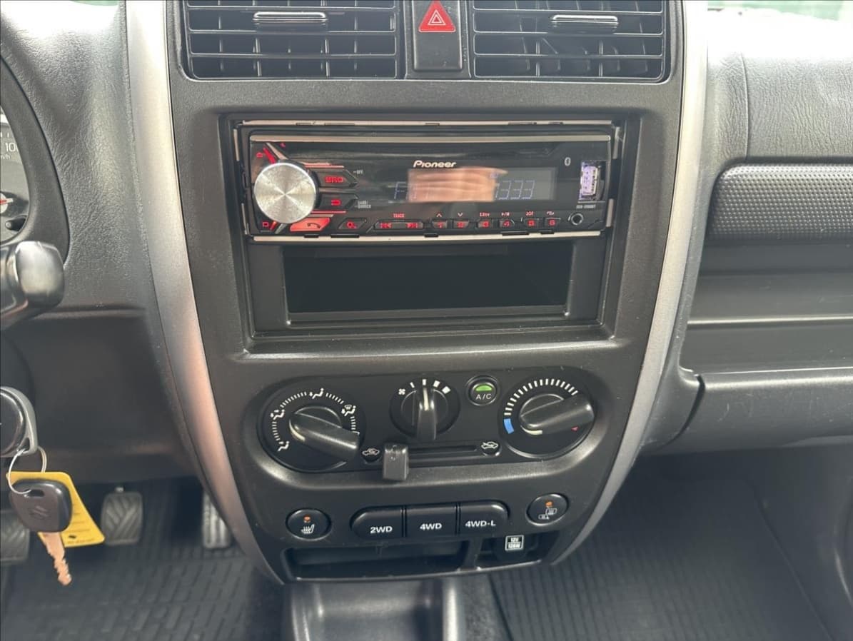 2018 Suzuki JIMNY - 17