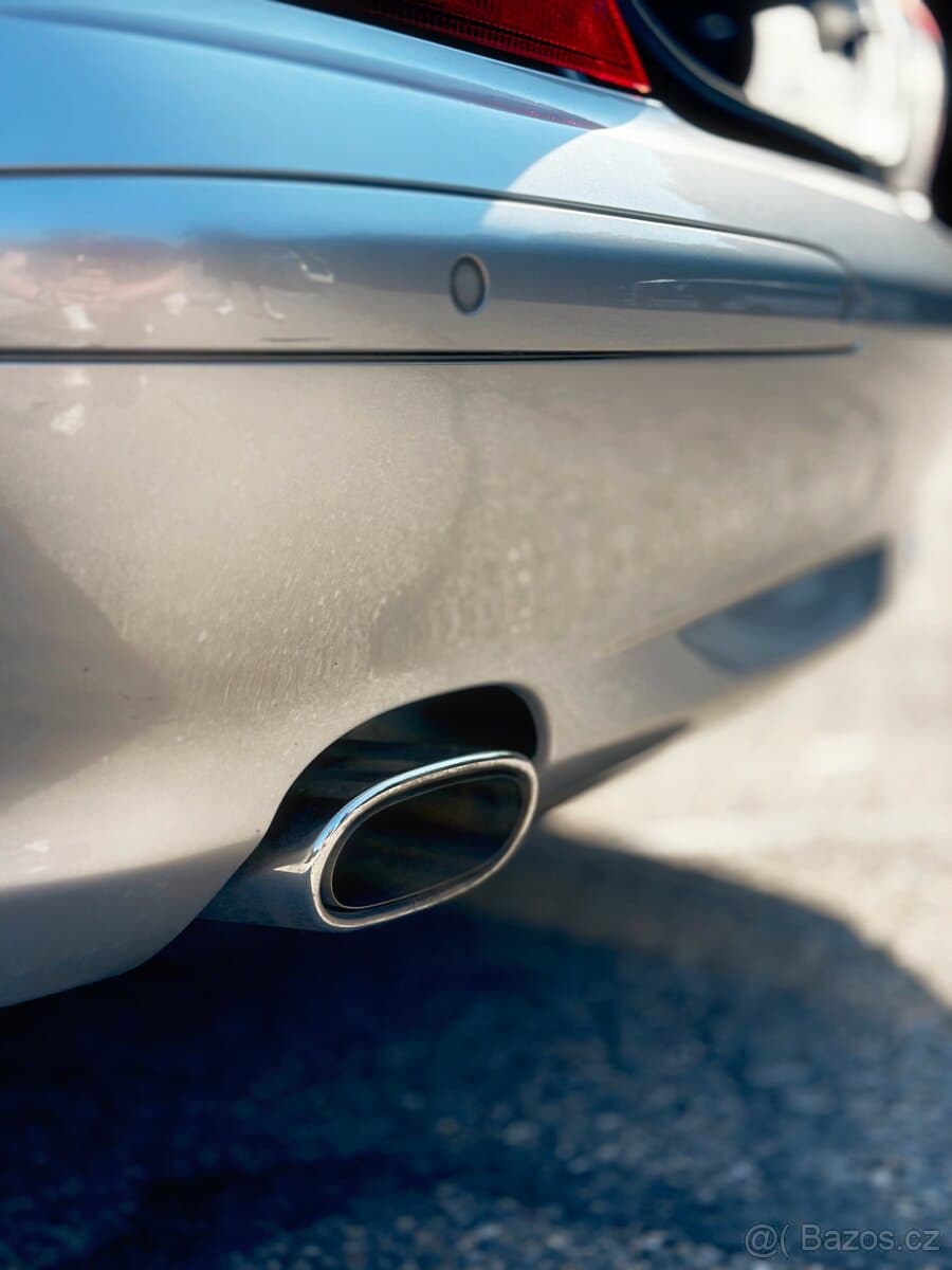 2004 Mercedes-Benz SL - 17