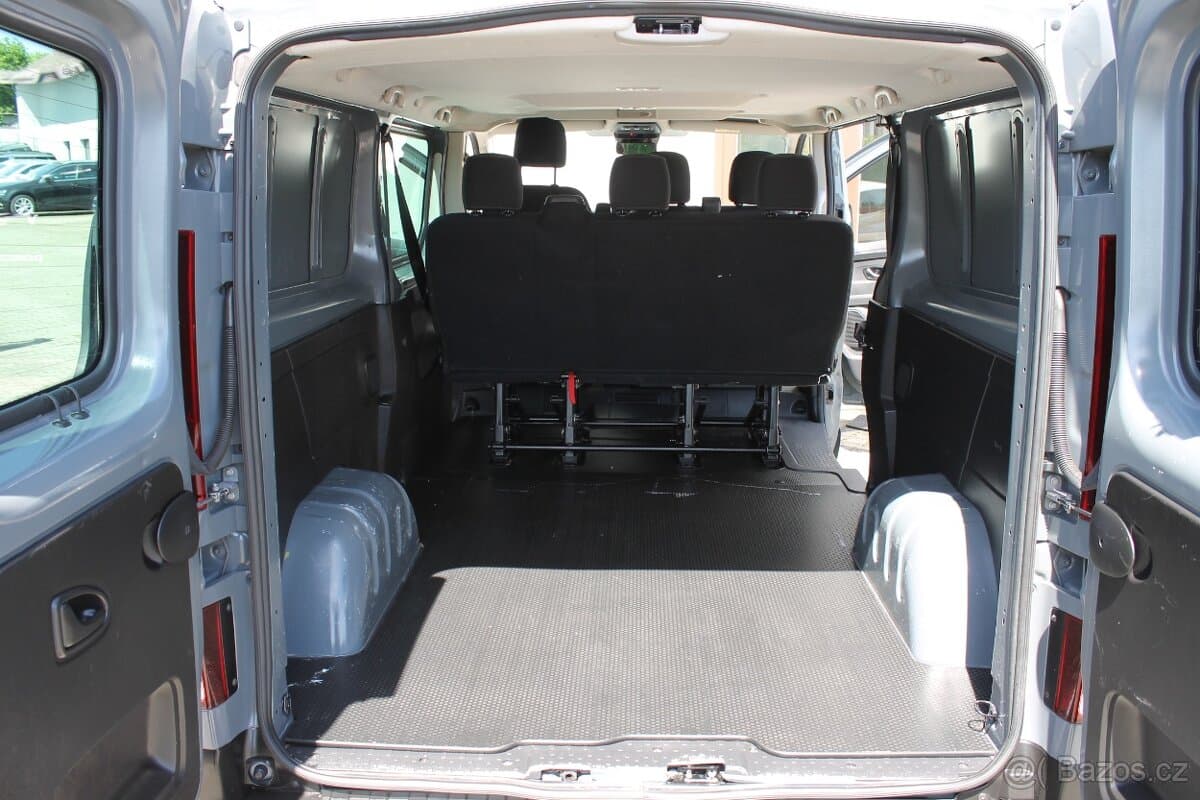 2021 Renault TRAFIC - 17