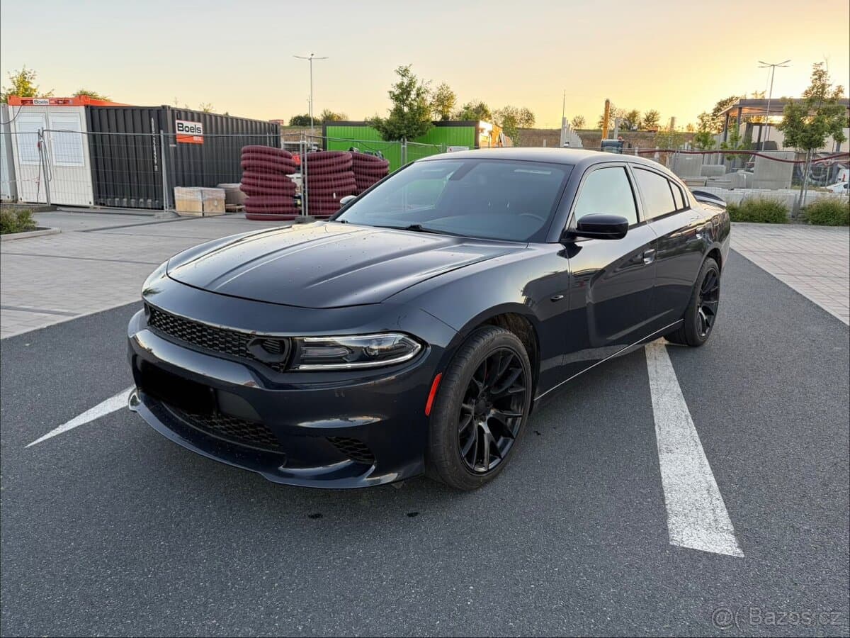 2017 Dodge CHARGER - 17