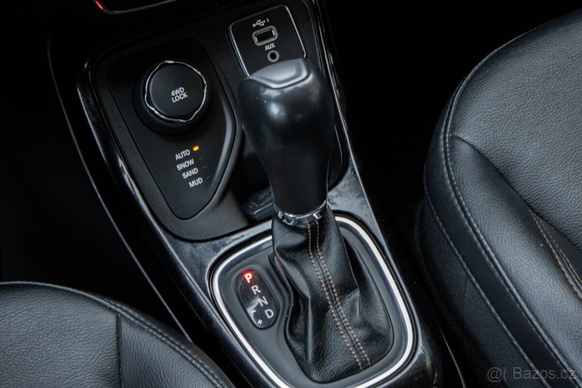 2020 Jeep COMPASS - 17