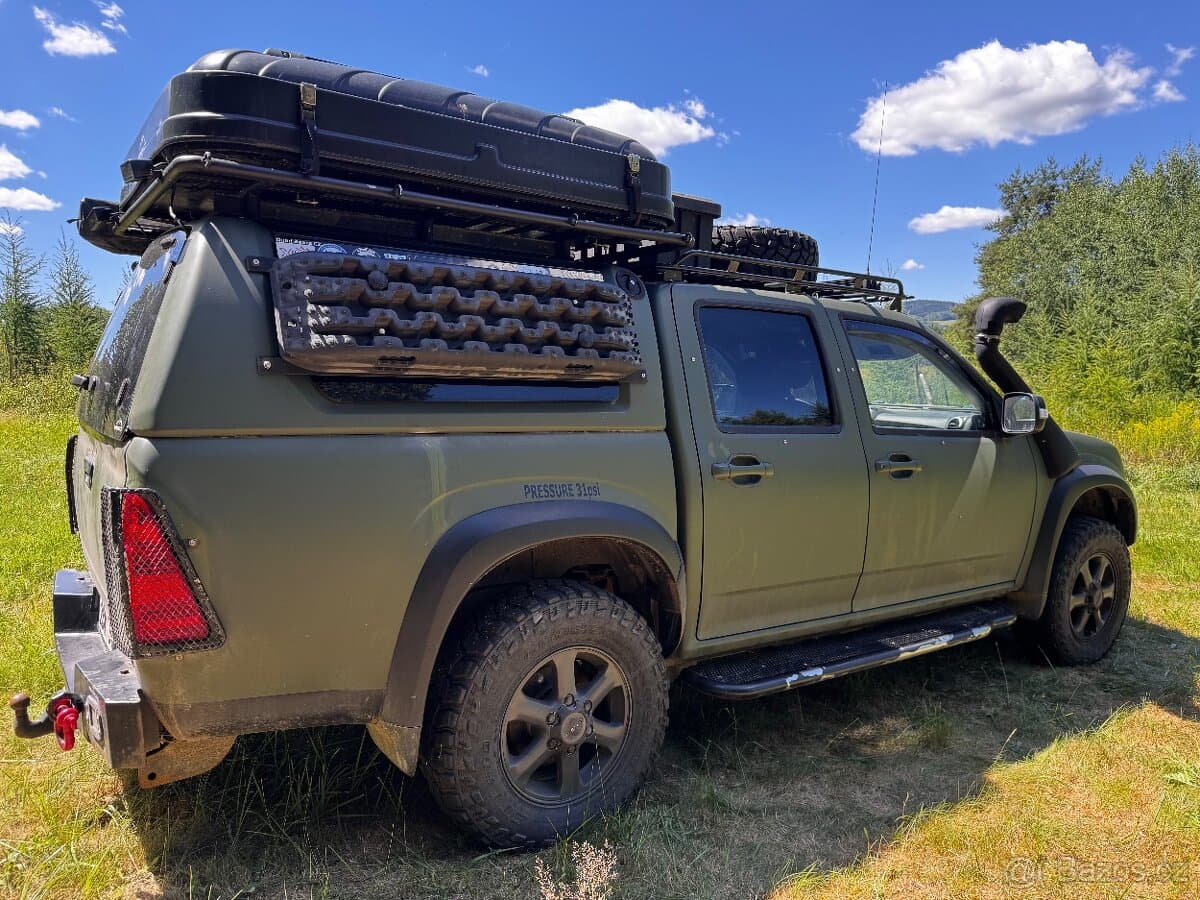 2010 Isuzu D-MAX - 17