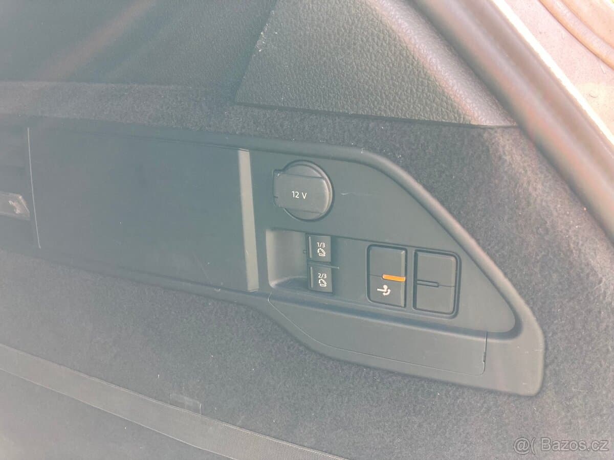2013 Volkswagen TOUAREG - 17