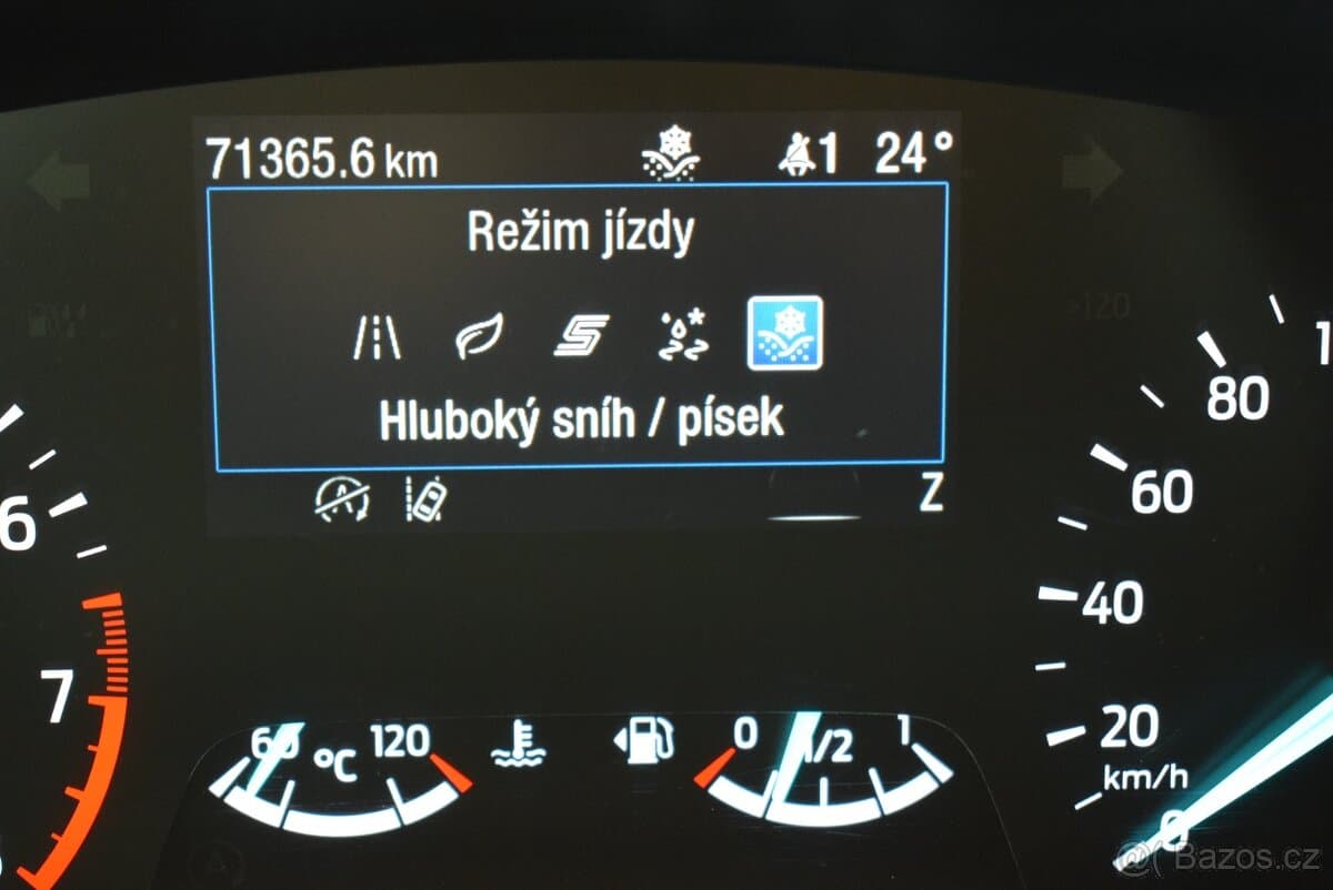 2020 Ford KUGA - 17