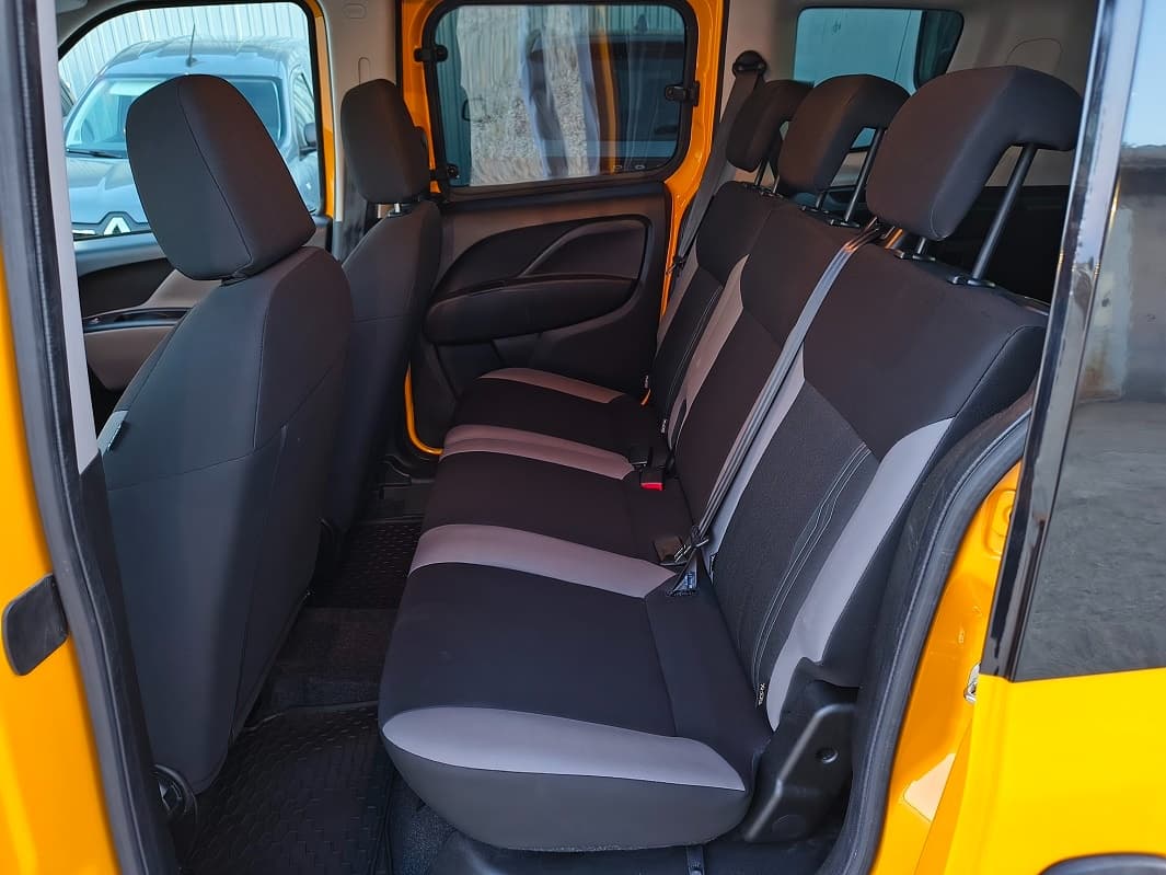 2019 Fiat DOBLO - 17